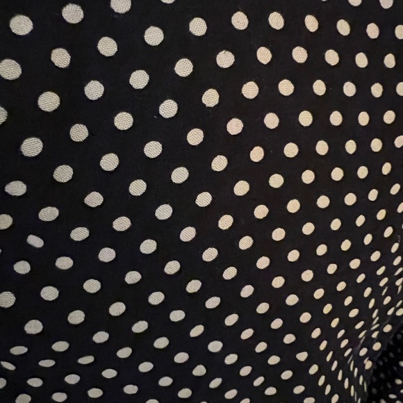 Market & Spruce beautiful Navy and white dot blouse Large - Picture 11 of 12